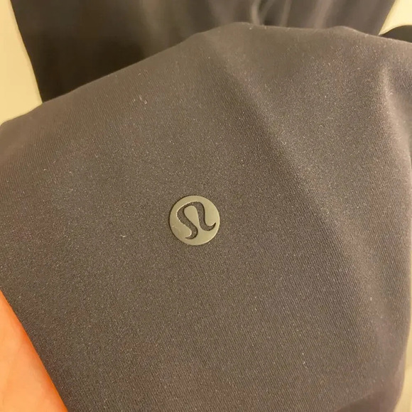 Lululemon On The Fly 7/8 Pant Black Size 2 - Picture 7 of 7